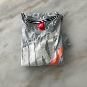 Nike Gray T-Shirt with White and Orange Accents size M